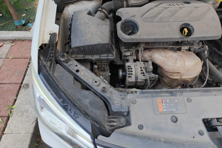 Used Roewe i5 2019 1.5L Automatic 4G Connected Linghao Edition Engine Bay Right