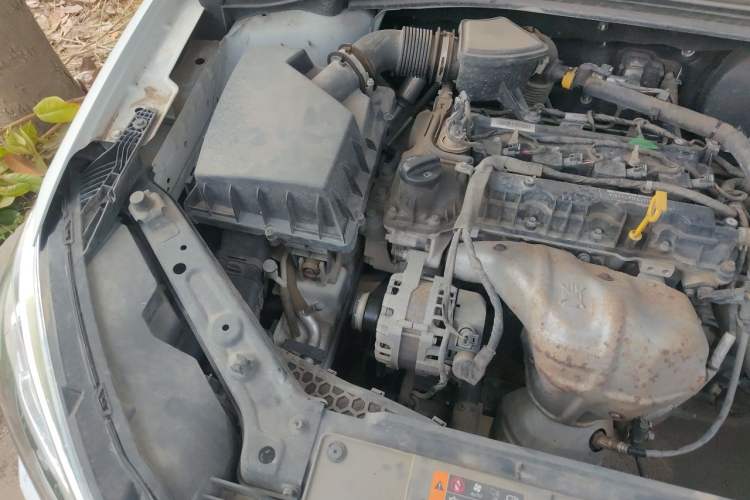 Used Roewe i5 2019 1.5L Manual 4G Connected Langyue Edition Engine Bay Right