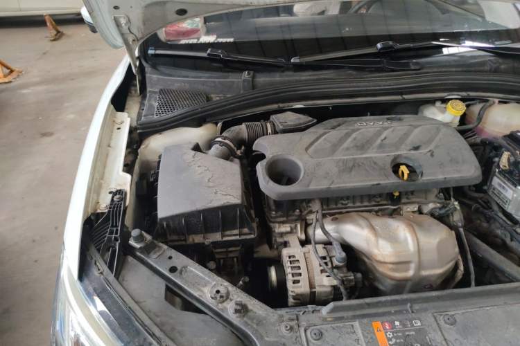 Used Roewe i5 2019 1.5L Automatic 4G Connected Langhao Edition Engine Bay Right
