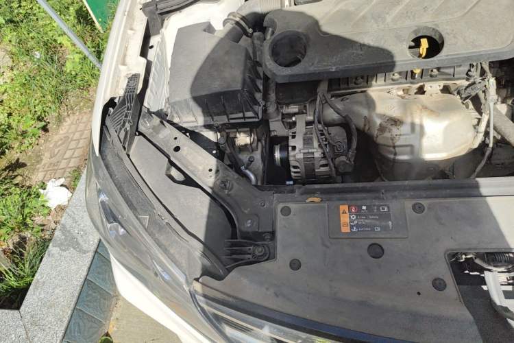 Used Roewe i5 2019 1.5L Manual 4G Connectable Langhao Edition Engine Bay Right