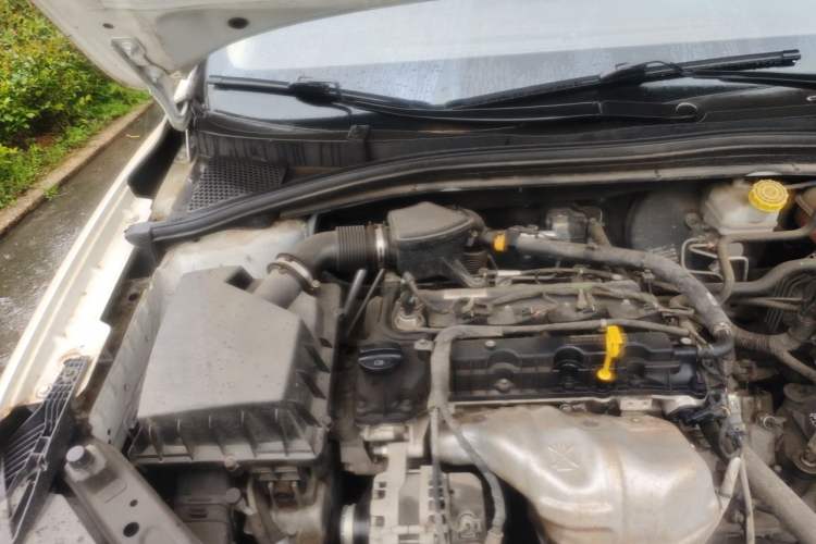 Used Roewe i5 2019 1.5L Manual 4G Connected Langyue Edition Engine Bay Right