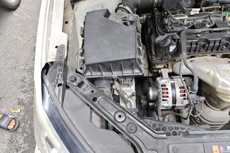 Used Roewe i5 2019 1.5L Automatic 4G Connected Linghao Edition Engine Bay Right