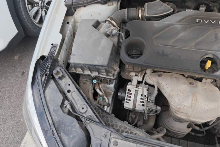 Used Roewe i5 2019 1.5L Automatic 4G Connected Linghao Flagship Edition Engine Bay Right
