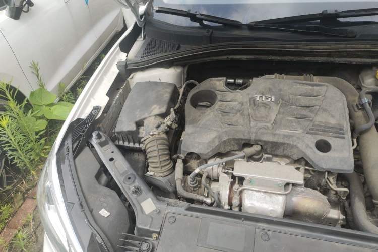 Used Roewe i5 2019 20T Automatic Intelligent Connectivity Super-Power Supreme Edition Engine Bay Right