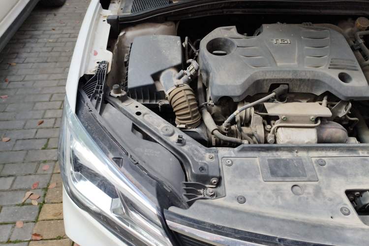 Used Roewe i5 2019 20T Automatic Intelligent Connectivity Super-Power Supreme Edition Engine Bay Right
