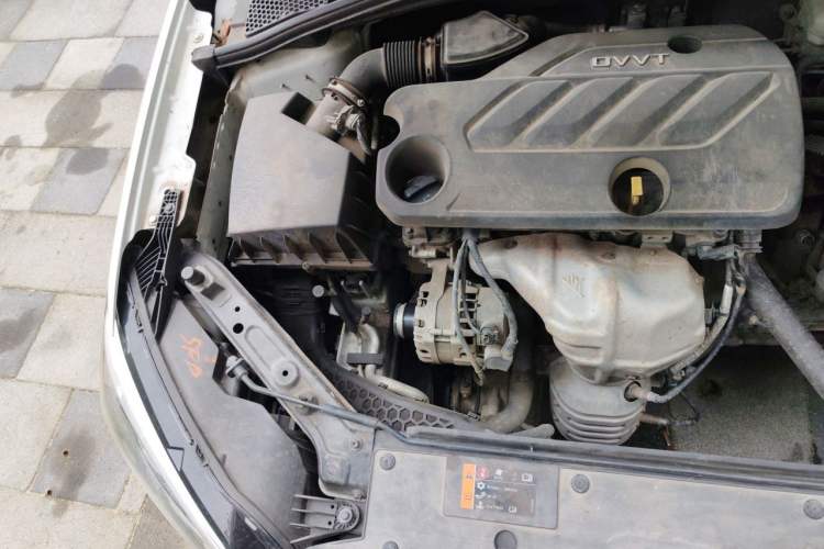 Used Roewe i5 2019 1.5L Manual 4G Connect Leehao Flagship Edition Engine Bay Right