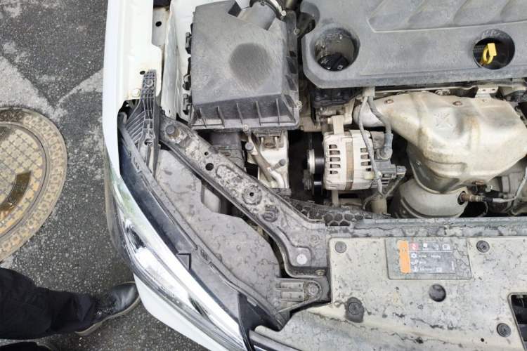 Used Roewe i5 2019 1.5L Automatic 4G Connected Langhao Edition Engine Bay Right