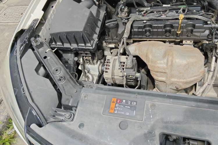 Used Roewe i5 2019 1.5L Automatic 4G Connected Langyue Edition Engine Bay Right