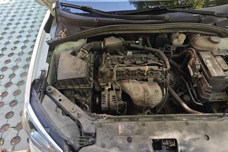 Used Roewe i5 2019 1.5L Automatic 4G Connected Linghao Edition Engine Bay Right