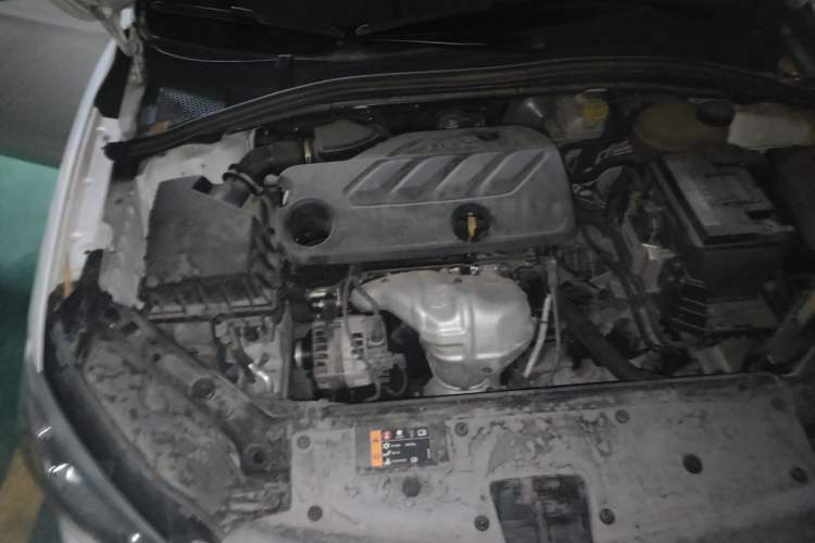 Used Roewe i5 2019 1.5L Automatic 4G Connected Langhao Edition Engine Bay Right
