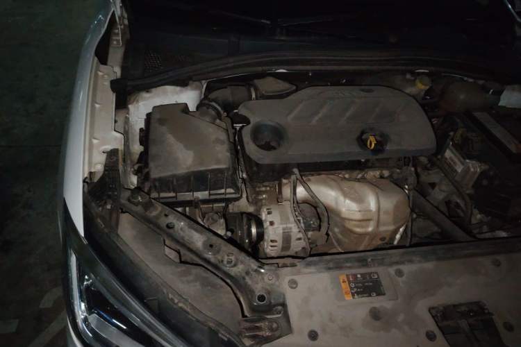 Used Roewe i5 2019 1.5L Manual 4G Connectable Langhao Edition Engine Bay Right