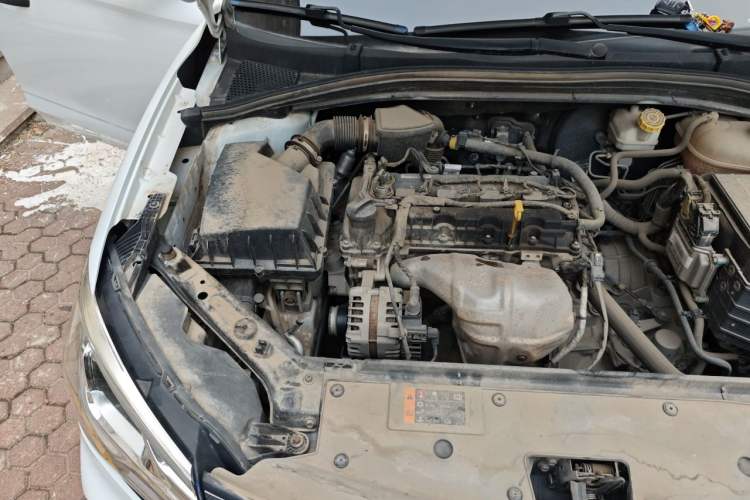 Used Roewe i5 2019 1.5L Automatic 4G Connected Langyue Edition Engine Bay Right