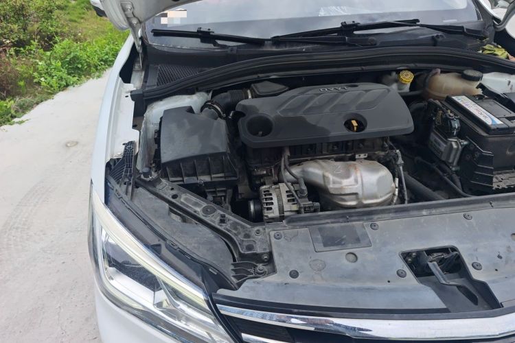 Used Roewe i5 2019 1.5L Automatic 4G Connected Langhao Edition Engine Bay Right