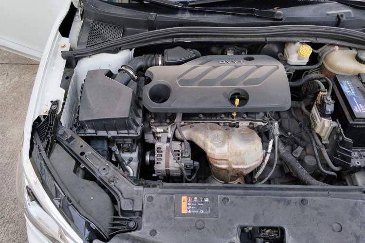Used Roewe i5 2019 1.5L Automatic 4G Connected Langhao Edition Engine Bay Right
