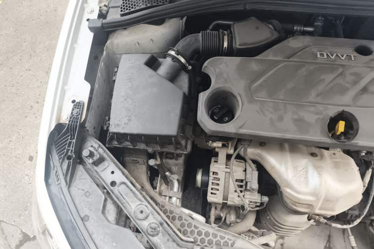 Used Roewe i5 2019 1.5L Automatic 4G Connected Langhao Edition Engine Bay Right