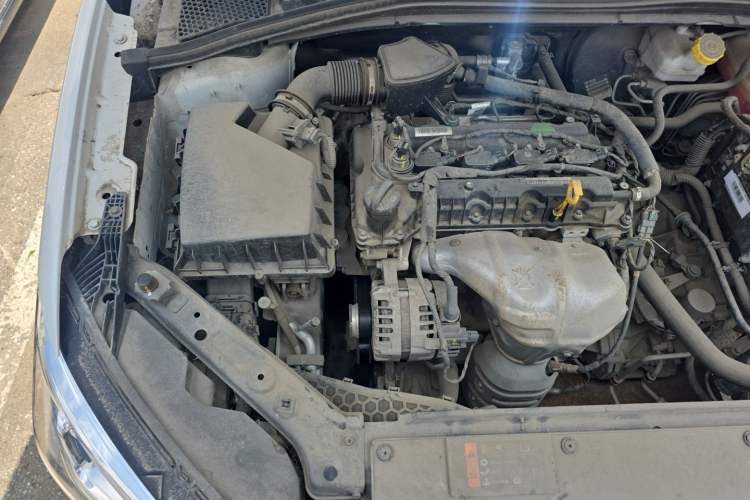 Used Roewe i5 2019 1.5L Automatic 4G Connected Linghao Edition Engine Bay Right