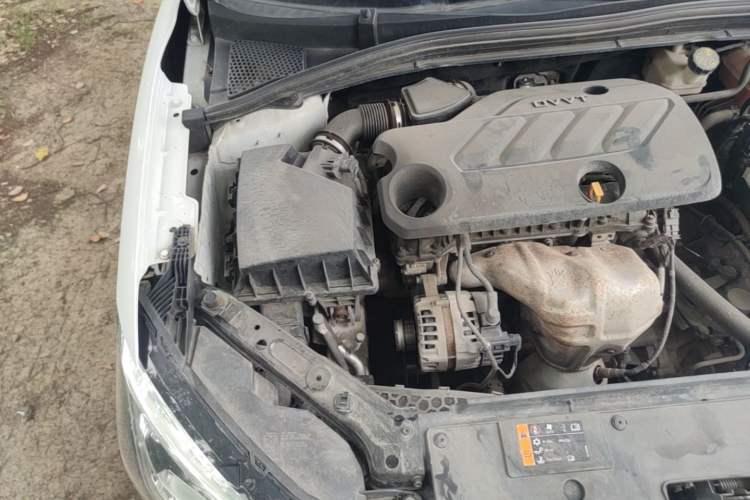 Used Roewe i5 2019 1.5L Automatic 4G Connected Langhao Edition Engine Bay Right