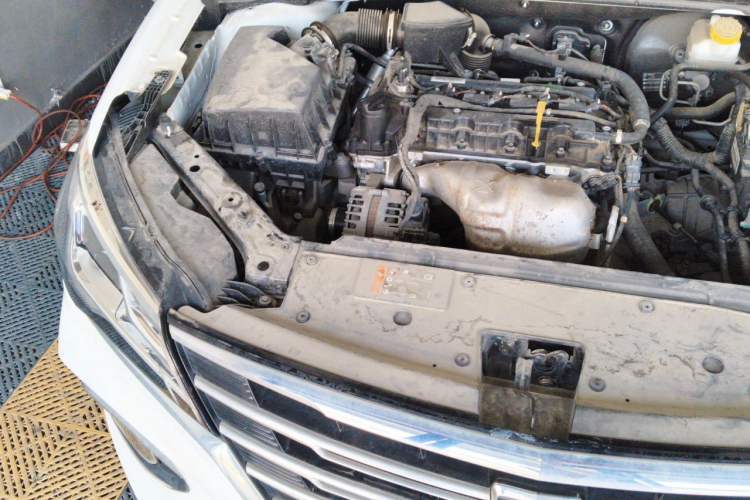 Used Roewe i5 2019 1.5L Automatic 4G Connected Linghao Edition Engine Bay Right