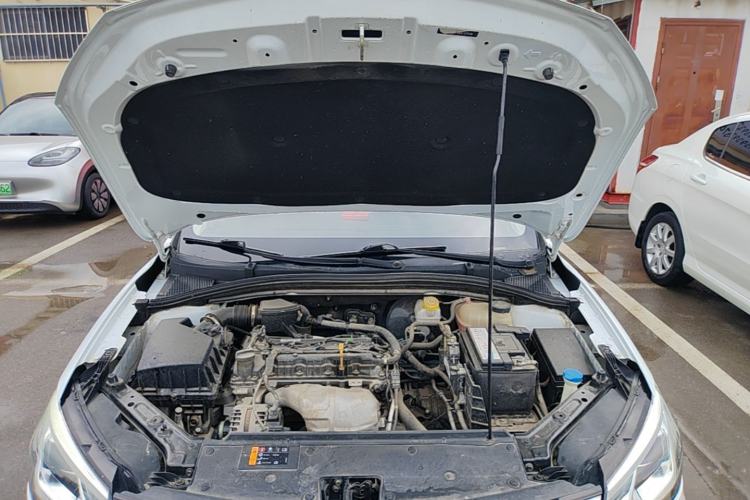 Used Roewe i5 2019 1.5L Automatic 4G Connected Linghao Edition Engine Bay
