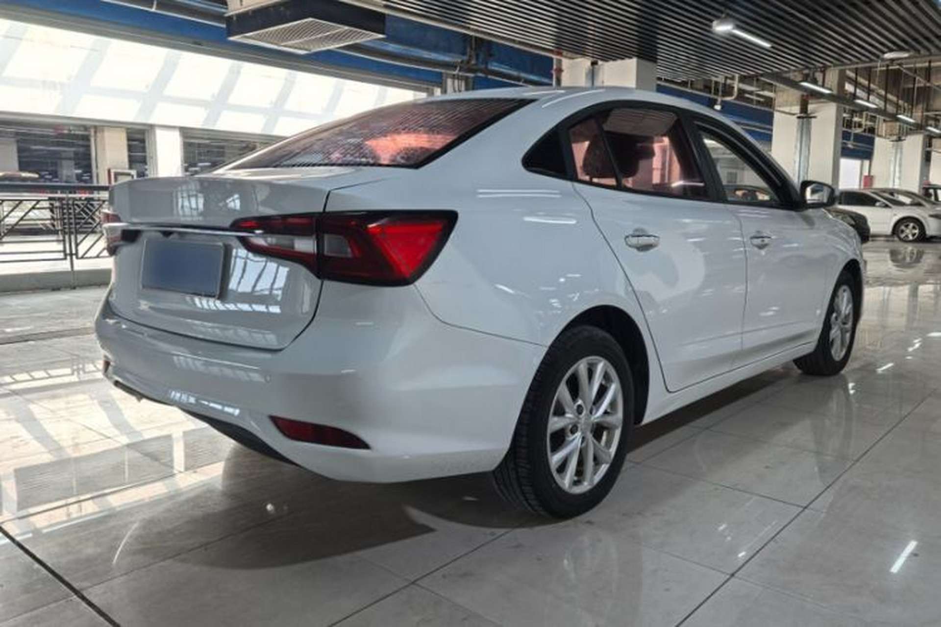 Used Roewe i5 2019 1.5L Automatic 4G Connected Linghao Edition Exterior 11
