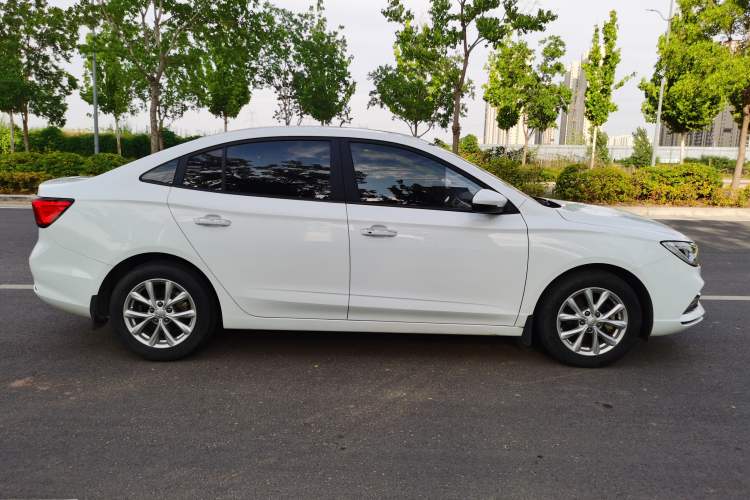 Used Roewe i5 2019 1.5L Automatic 4G Connected Linghao Edition Exterior 2
