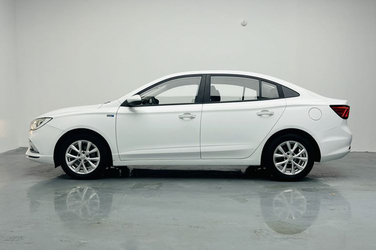 Used Roewe i5 2019 1.5L Manual 4G Connect Luxury Edition Exterior 2