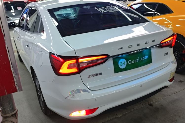 Used Roewe i5 2019 1.5L Manual 4G Connect Leehao Flagship Edition Exterior 2