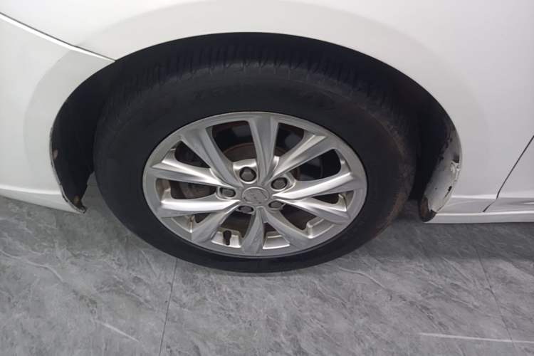 Used Roewe i5 2019 1.5L Manual 4G Connected Langyue Edition Exterior 3