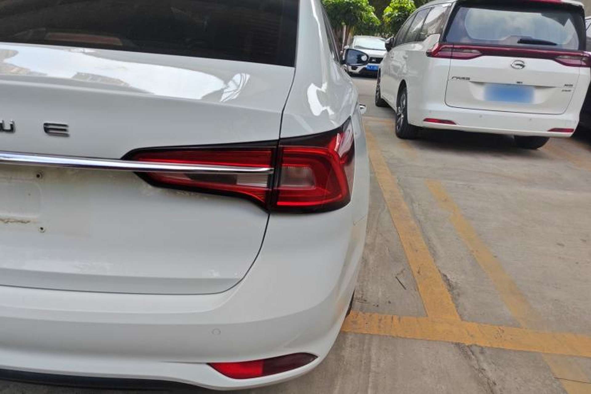 Used Roewe i5 2019 1.5L Manual 4G Connect Leehao Flagship Edition Exterior 3