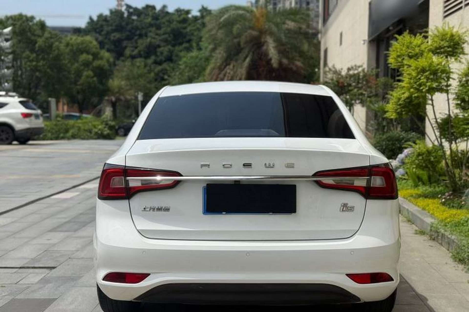 Used Roewe i5 2019 1.5L Automatic 4G Connected Langhao Edition Exterior 3