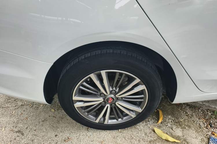 Used Roewe i5 2019 1.5L Automatic 4G Connected Linghao Flagship Edition Exterior 5