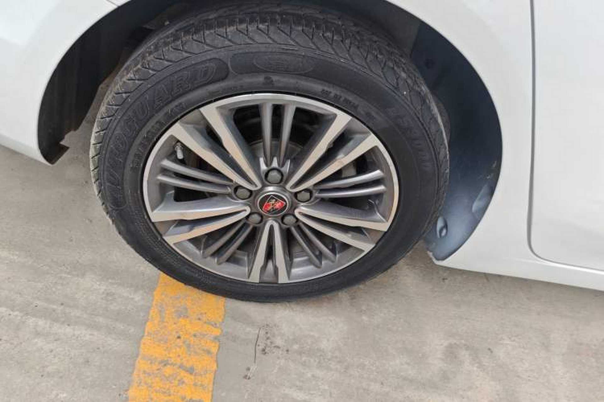 Used Roewe i5 2019 1.5L Manual 4G Connect Leehao Flagship Edition Exterior 5
