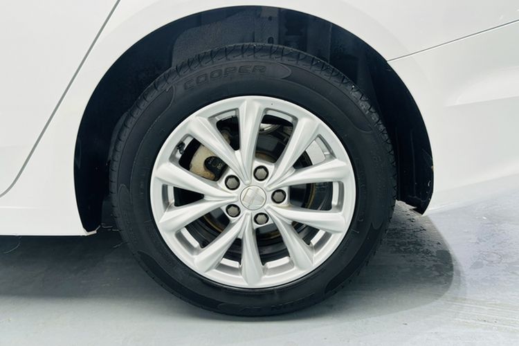 Used Roewe i5 2019 1.5L Manual 4G Connect Luxury Edition Exterior 6
