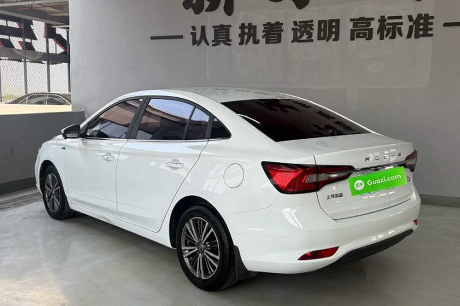Used Roewe i5 2019 1.5L Automatic 4G Connected Linghao Flagship Edition Exterior 9
