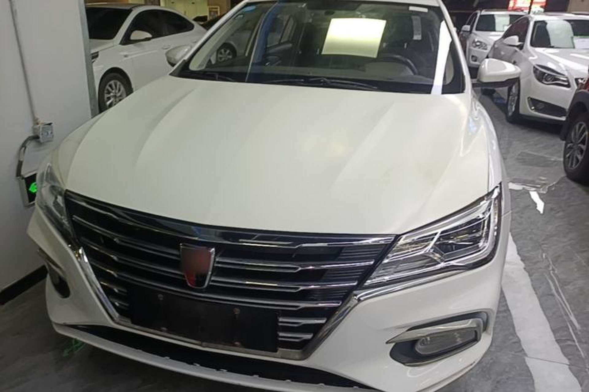 Used Roewe i5 2019 1.5L Manual 4G Connected Langyue Edition Front
