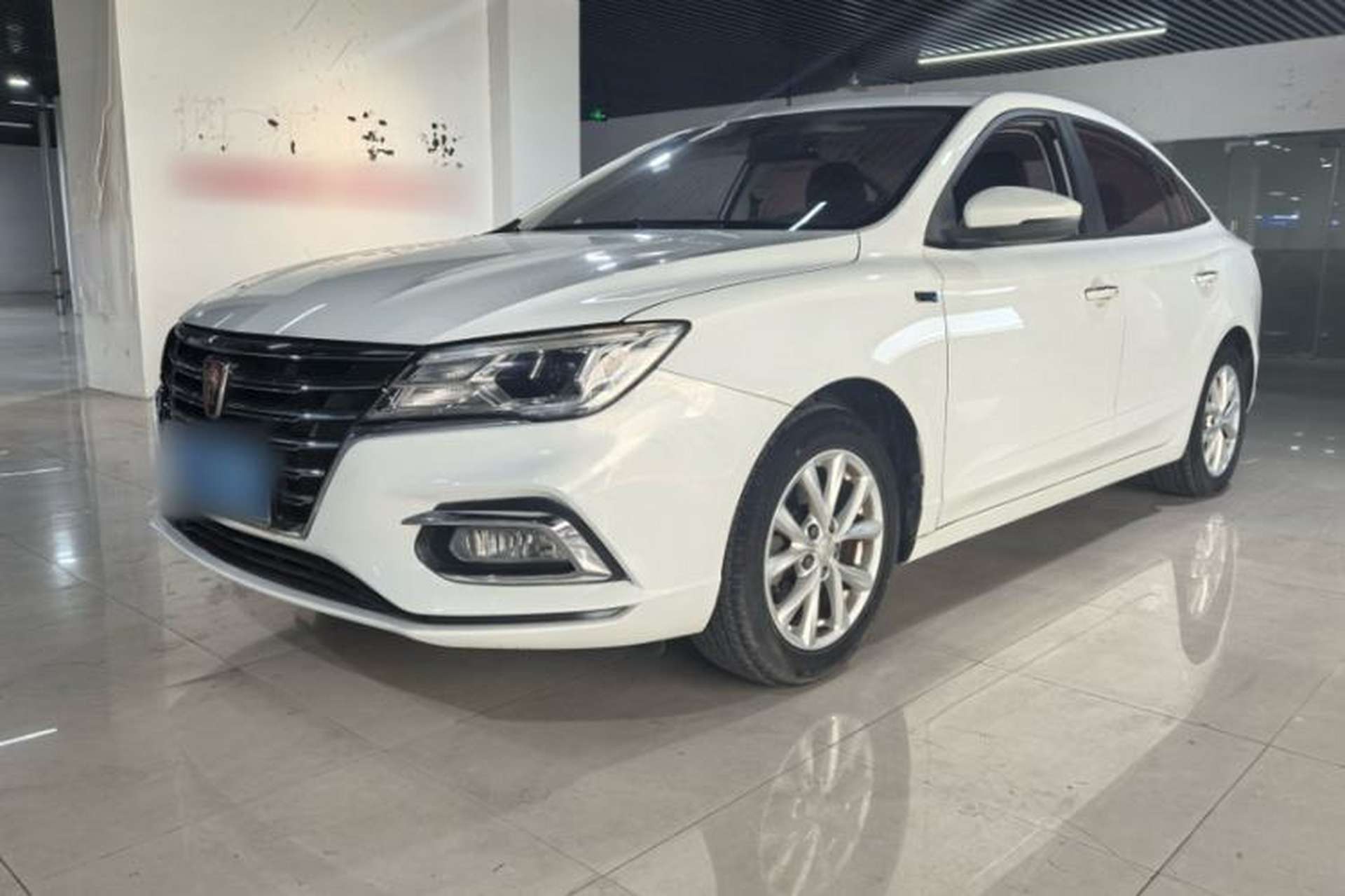 Used Roewe i5 2019 1.5L Automatic 4G Connected Linghao Edition Front Left 45 Deg