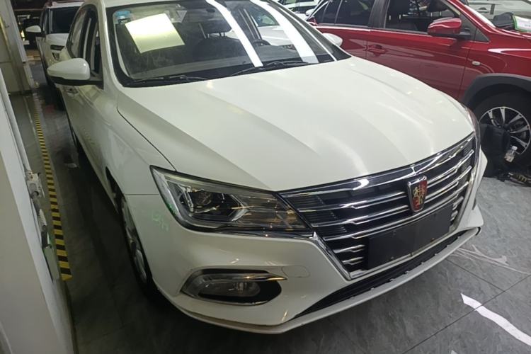 Used Roewe i5 2019 1.5L Manual 4G Connected Langyue Edition Front Right 45 Deg