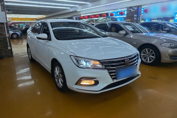 Used Roewe i5 2019 1.5L Manual 4G Connected Langyue Edition Front Right 45 Deg