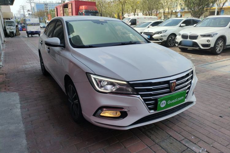 Used Roewe i5 2019 20T Automatic 4G Connect Luxury Flagship Edition Front Right 45 Deg