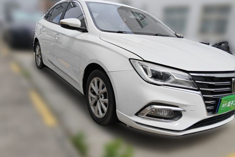 Used Roewe i5 2019 1.5L Automatic 4G Connected Langyue Edition Front Right 45 Deg