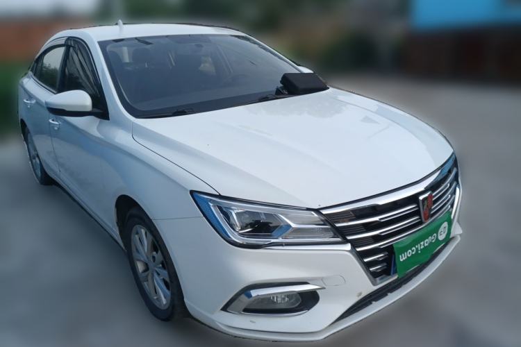 Used Roewe i5 2019 1.5L Manual 4G Connected Langyue Edition Front Right 45 Deg