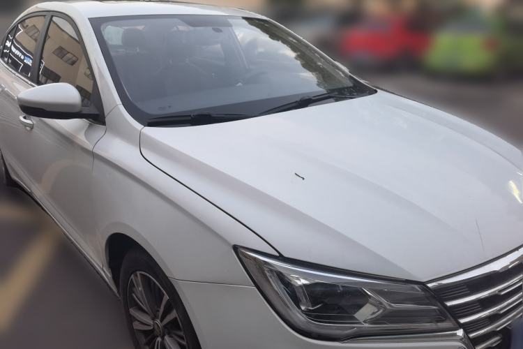 Used Roewe i5 2019 1.5L Manual 4G Connectable Langhao Edition Front Right 45 Deg