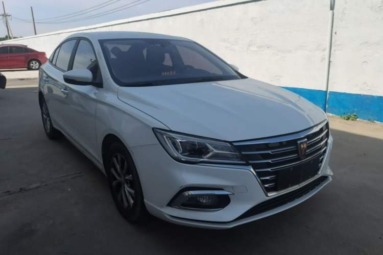 Used Roewe i5 2019 1.5L Manual 4G Connected Langyue Edition Front Right 45 Deg