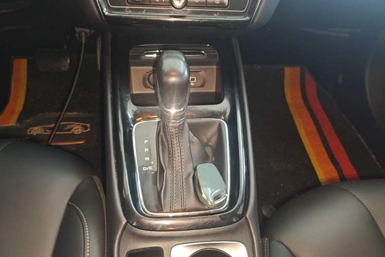 Used Roewe i5 2019 1.5L Automatic 4G Connected Langhao Edition Gear Lever