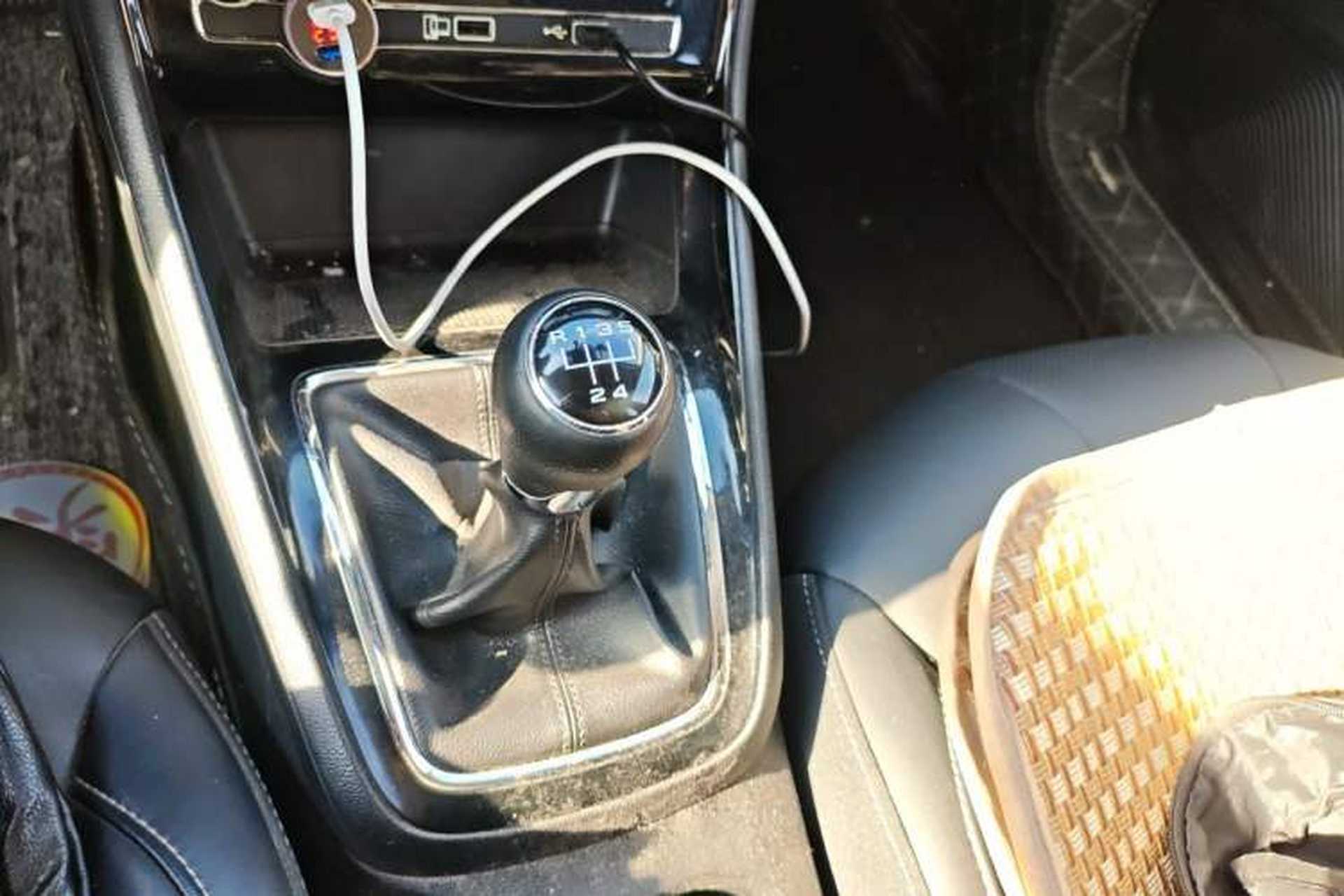 Used Roewe i5 2019 1.5L Manual 4G Connectable Langhao Edition Gear Lever