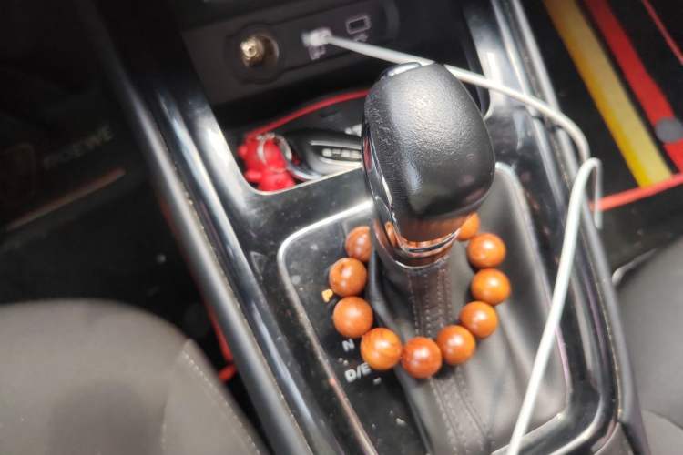 Used Roewe i5 2019 1.5L Automatic 4G Connected Linghao Edition Gear Lever