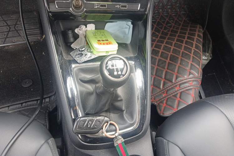 Used Roewe i5 2019 1.5L Manual 4G Connectable Langhao Edition Gear Lever