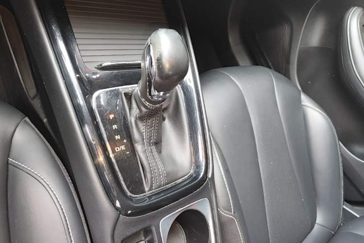 Used Roewe i5 2019 1.5L Automatic 4G Connected Langhao Edition Gear Lever