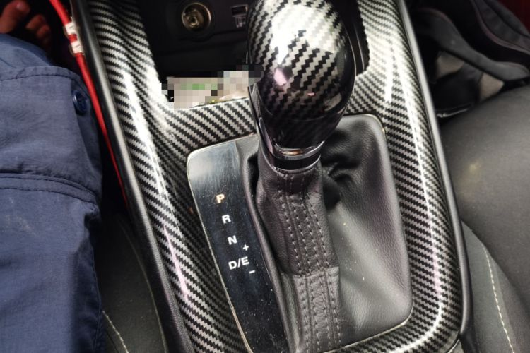 Used Roewe i5 2019 1.5L Automatic 4G Connected Langyue Edition Gear Lever