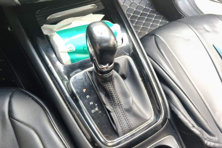 Used Roewe i5 2019 1.5L Automatic 4G Connected Langyue Edition Gear Lever